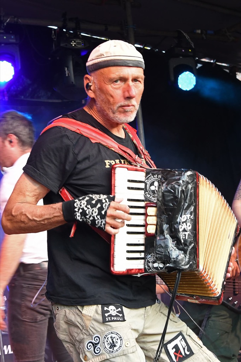 Accordeonist op het podium